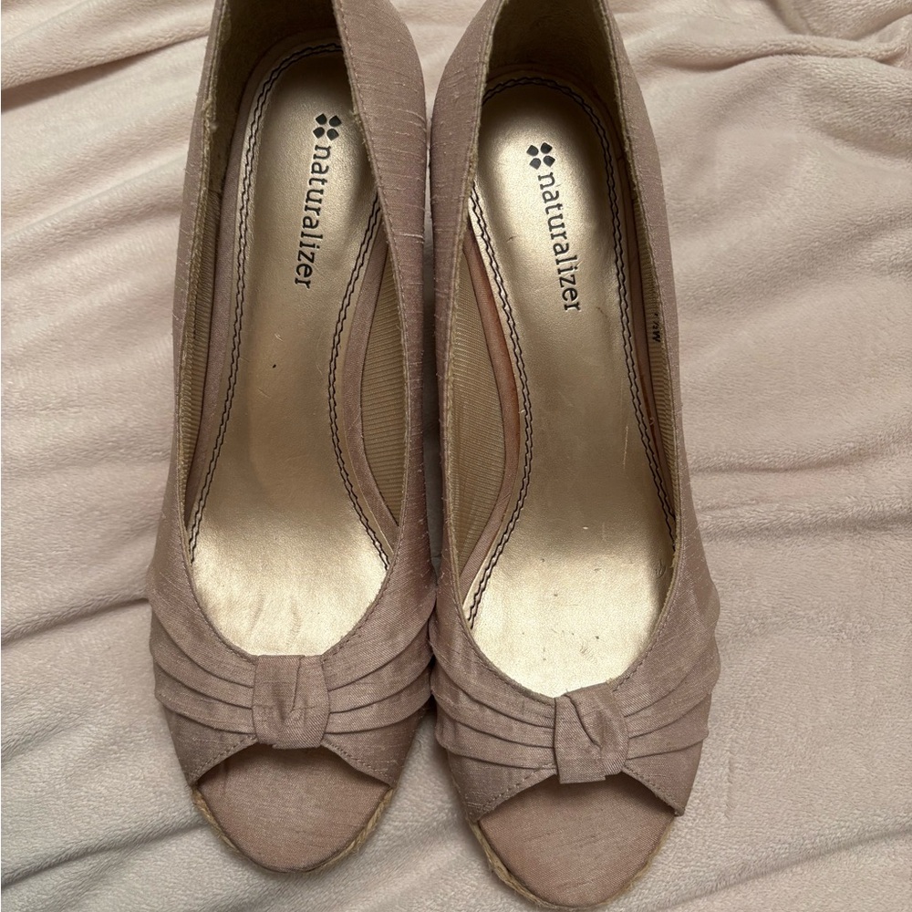 Naturalizer Women's Blush Peep Toe Wedge Heels